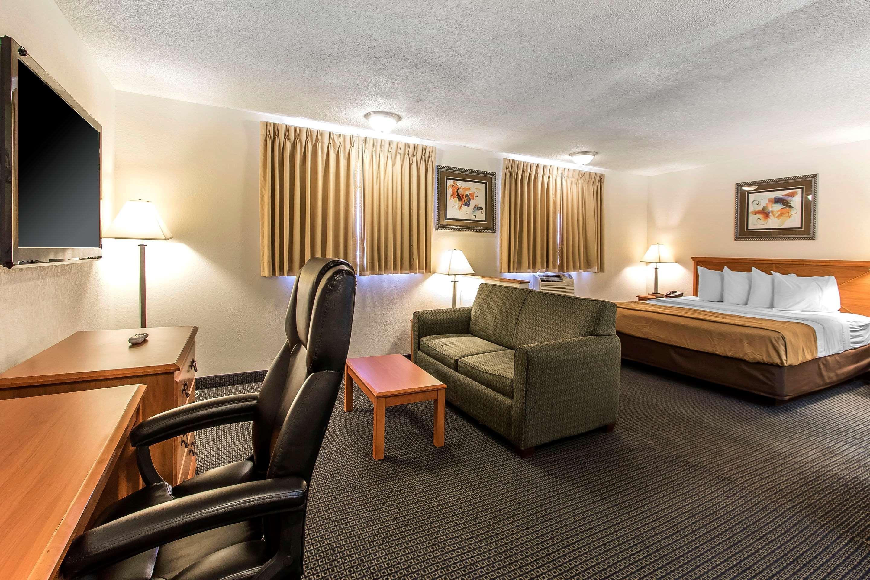 Brentwood Inn Clinton Εξωτερικό φωτογραφία
