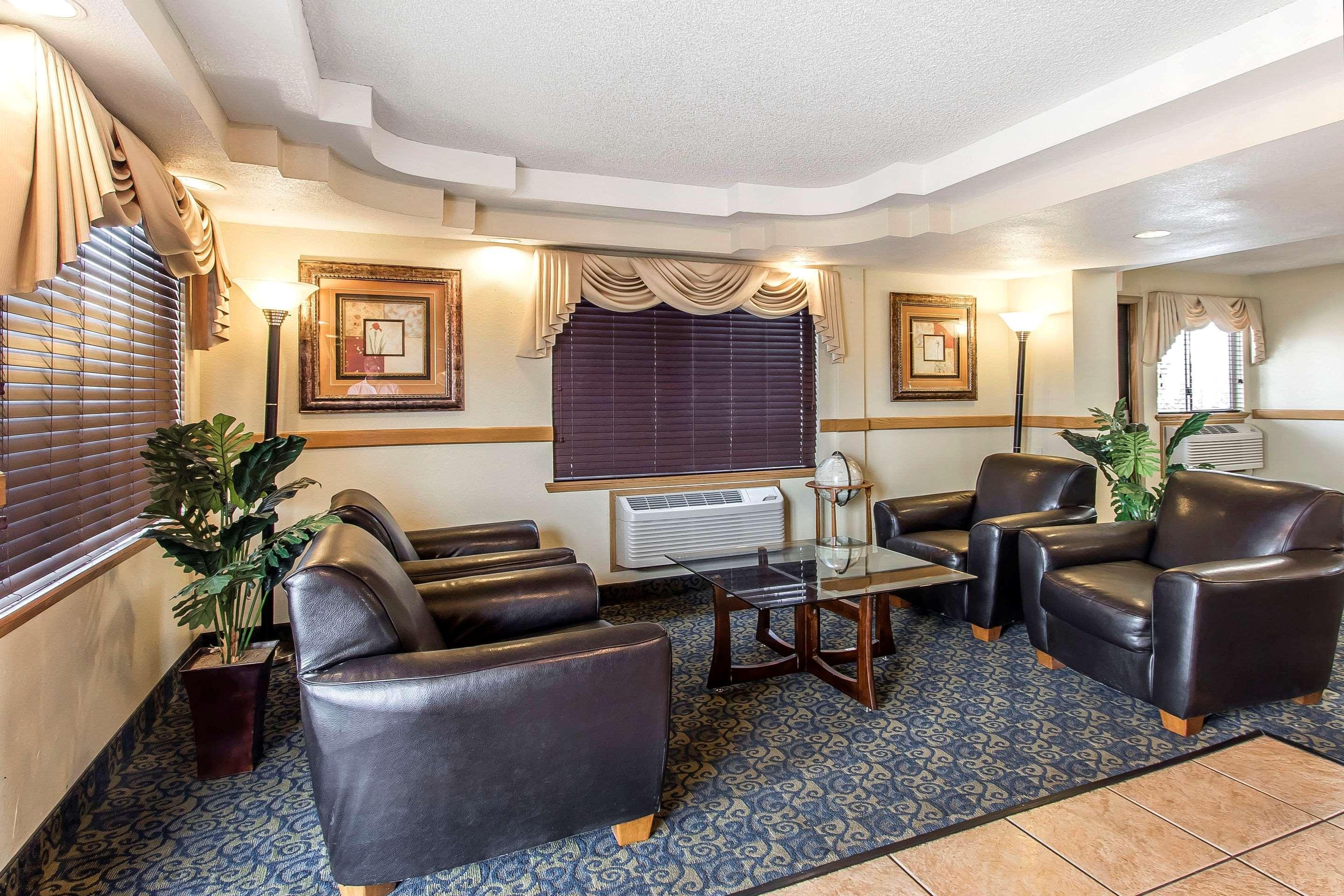 Brentwood Inn Clinton Εξωτερικό φωτογραφία