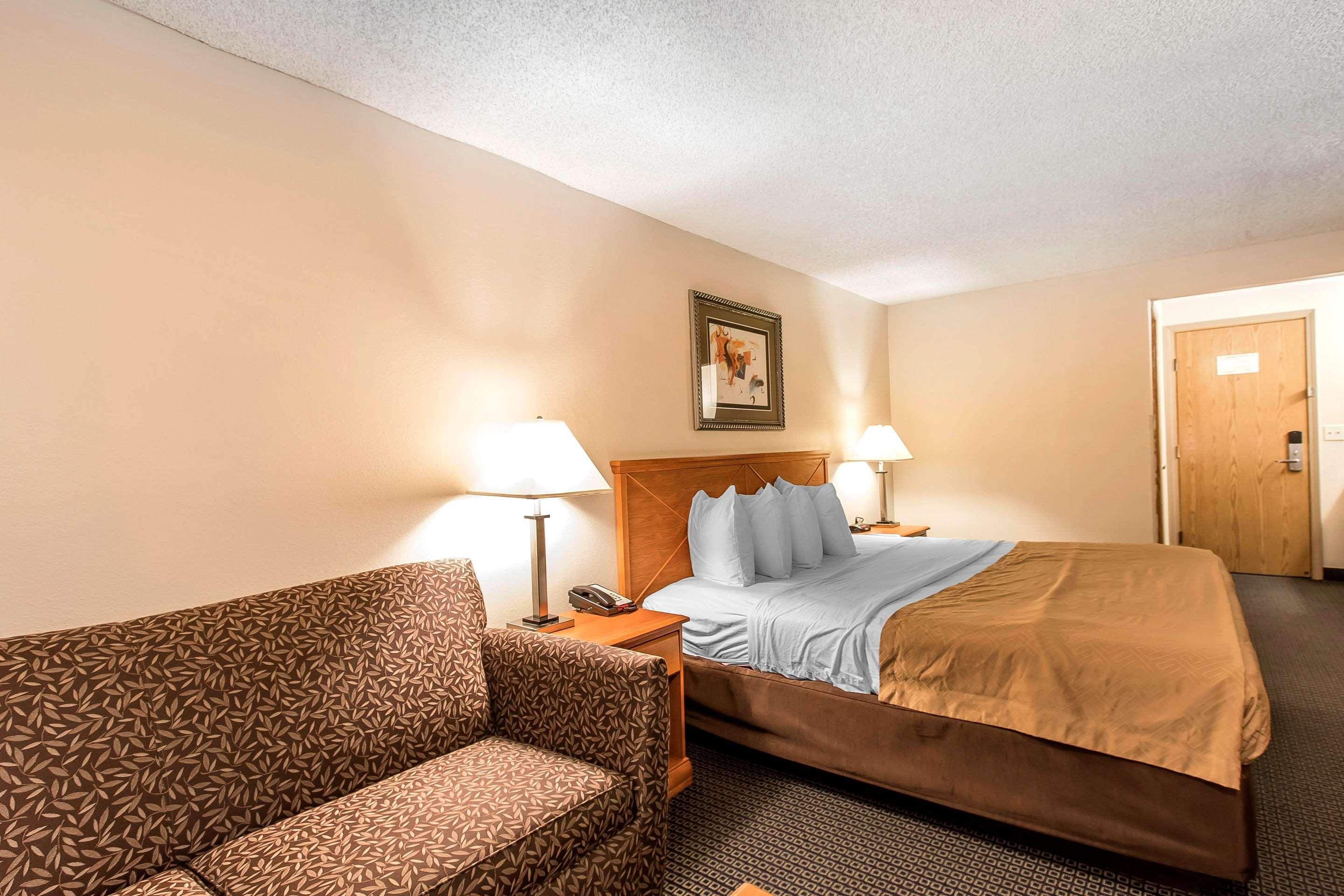 Brentwood Inn Clinton Εξωτερικό φωτογραφία