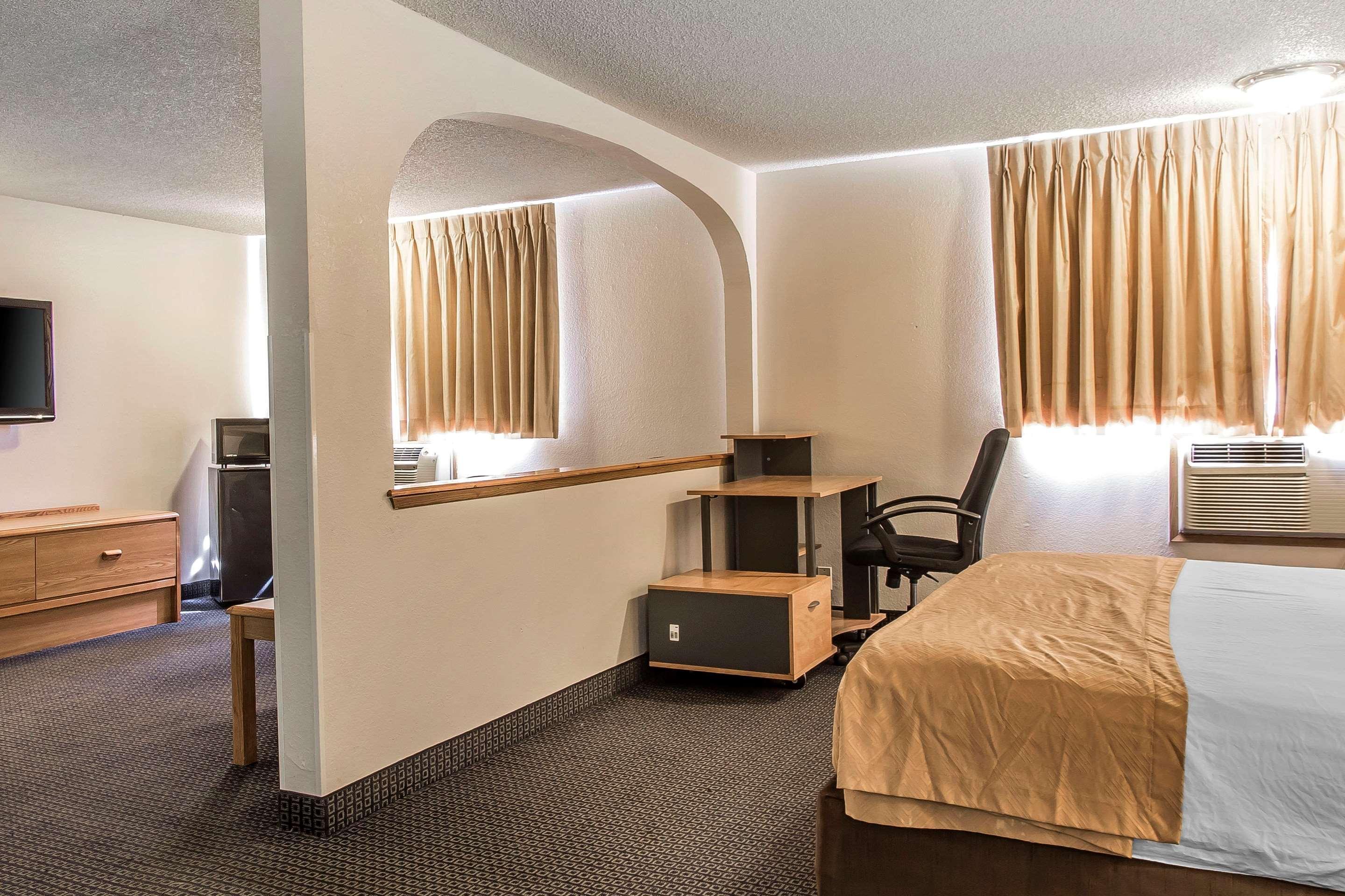 Brentwood Inn Clinton Εξωτερικό φωτογραφία