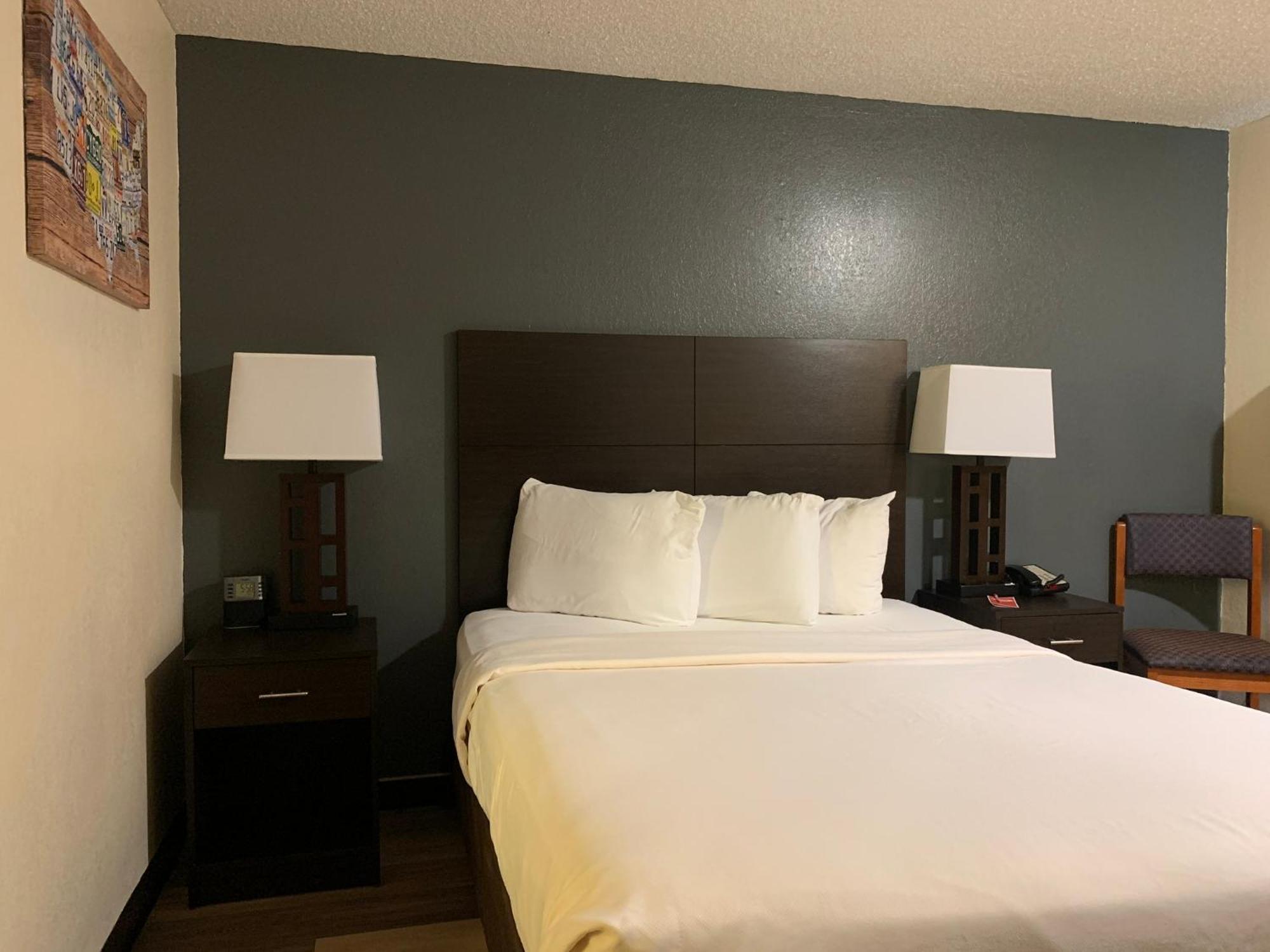 Brentwood Inn Clinton Εξωτερικό φωτογραφία