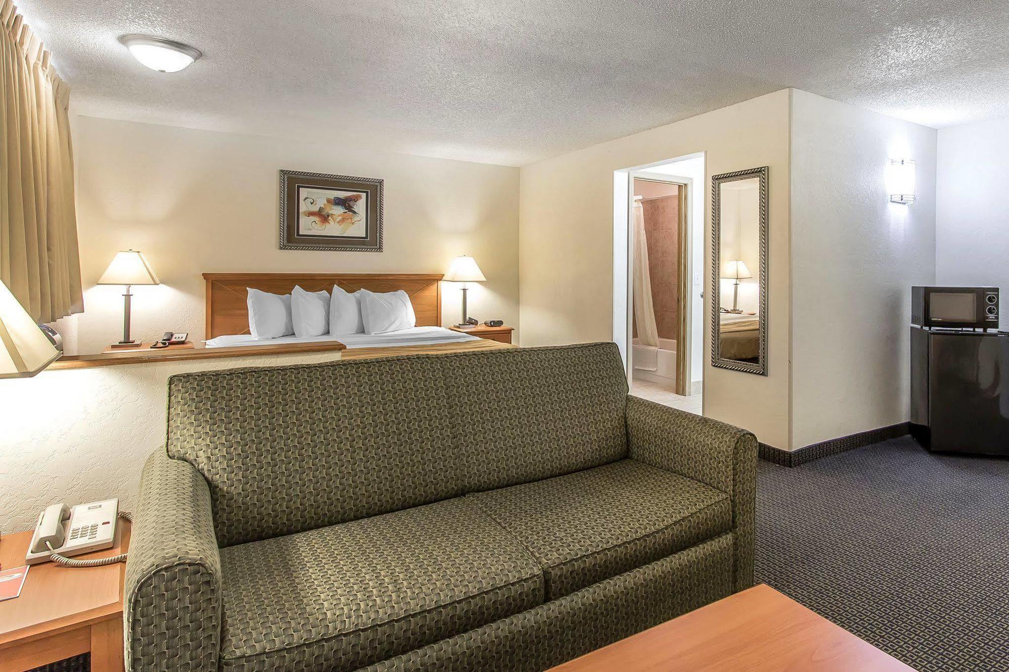 Brentwood Inn Clinton Εξωτερικό φωτογραφία