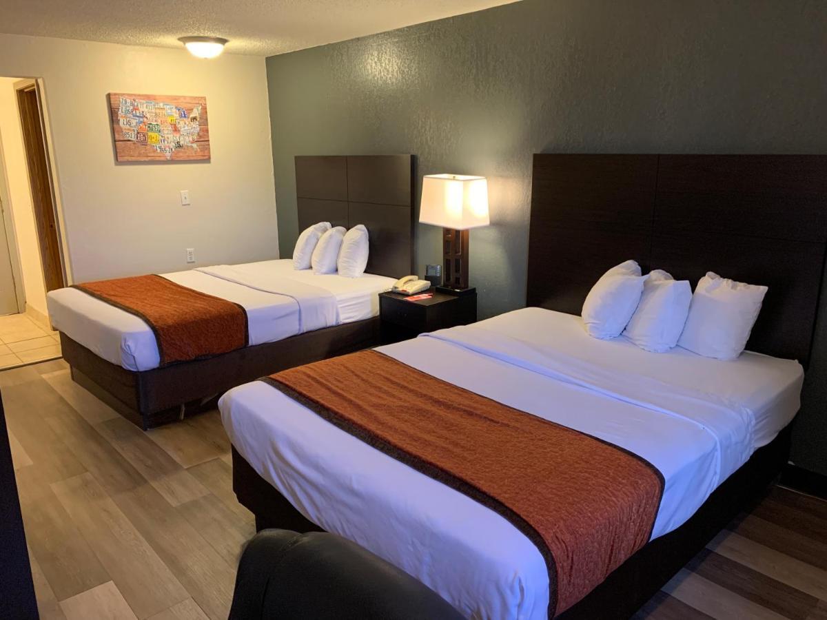 Brentwood Inn Clinton Εξωτερικό φωτογραφία